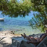 Apartman By The Sea Karbuni, Korcula - 13217 *